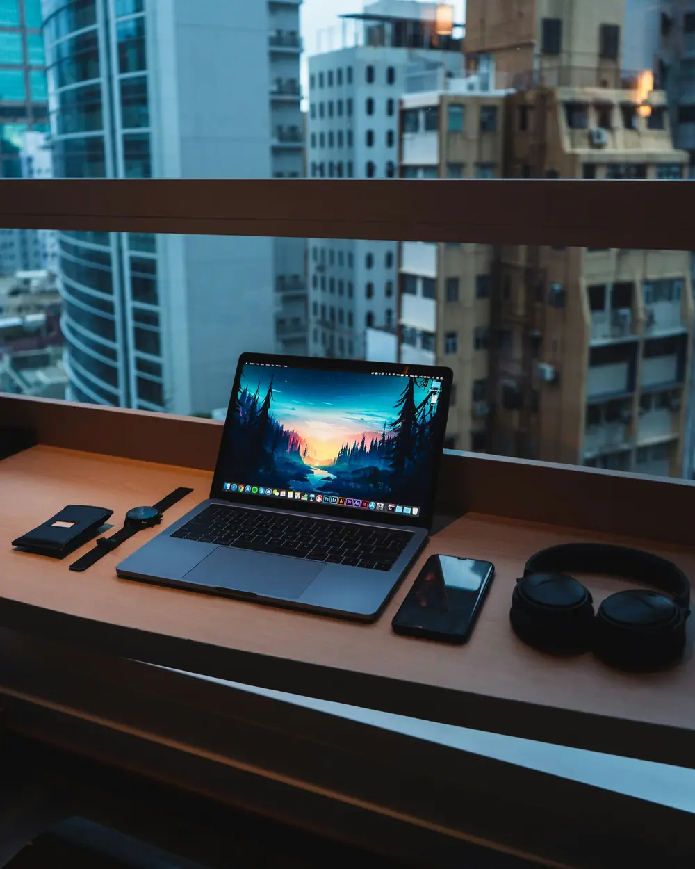 Ordinateur portable professionnel sur un bureau