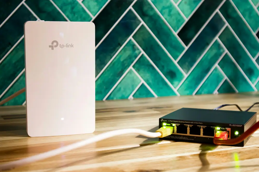 Point d’accès Wi-Fi et routeur